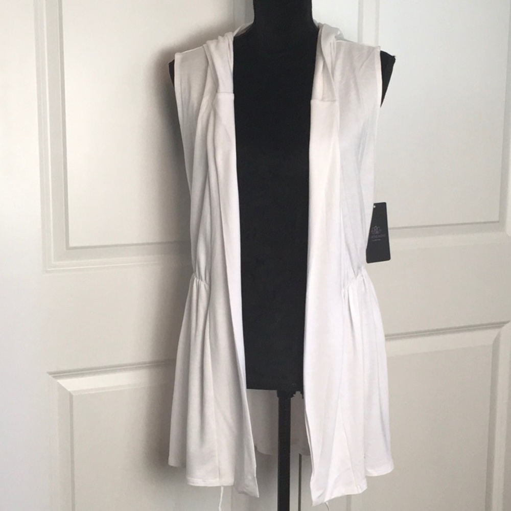 PL Movement Hooded Workout Coverup - Picture 8 of 10